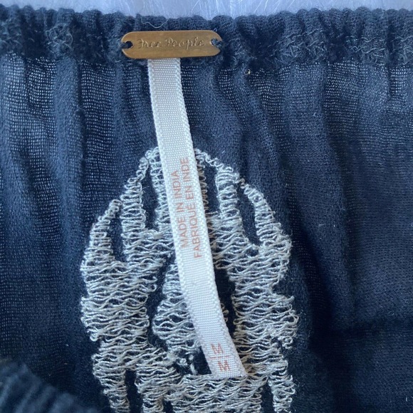 Free People Blouse Sz M Pukka Peasant Boho Gray Blue Pom Pom Tassel Short Sleeve - Picture 5 of 11